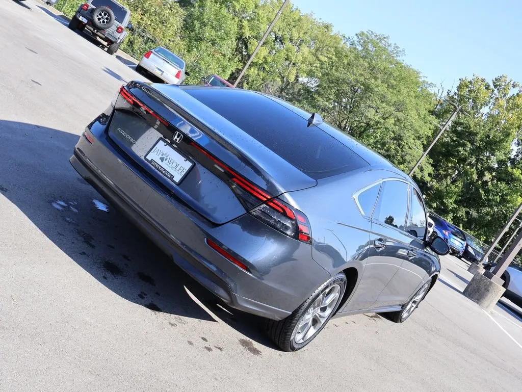 2023 Honda Accord EX - Photo 7