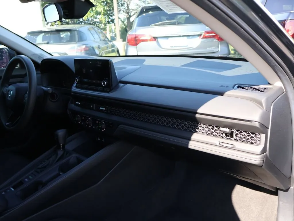 2023 Honda Accord EX - Photo 9