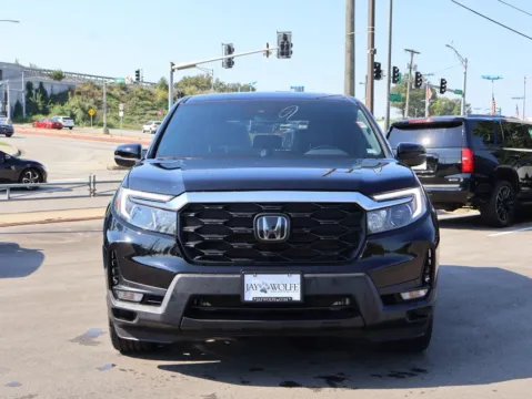 Photos of 2022 Honda Passport EX-L for sale in Kansas City, MO at Jay Wolfe Honda