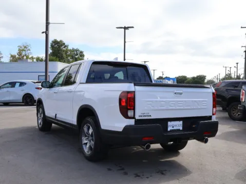 More photos of 2026 Honda Ridgeline RTL at Jay Wolfe Honda, MO