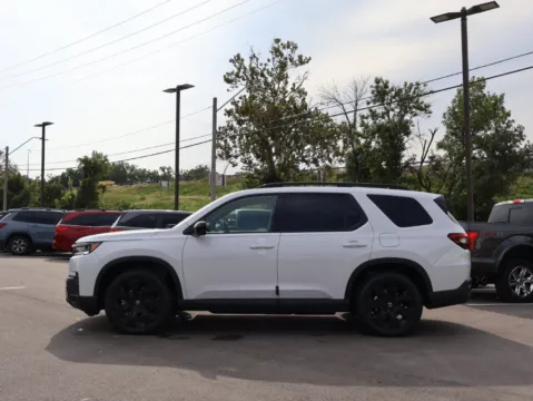 More photos of 2026 Honda Pilot Black Edition at Jay Wolfe Honda, MO