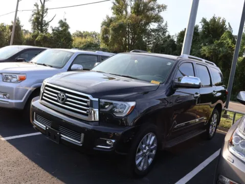 More photos of 2019 Toyota Sequoia Platinum at Jay Wolfe Honda, MO