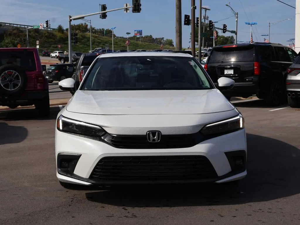 Used 2024 Honda Civic Touring with VIN 2HGFE1F90RH339116 for sale in Kansas City