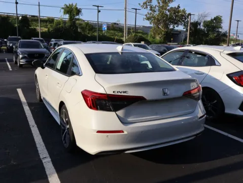 More photos of 2024 Honda Civic Sedan Touring at Jay Wolfe Honda, MO