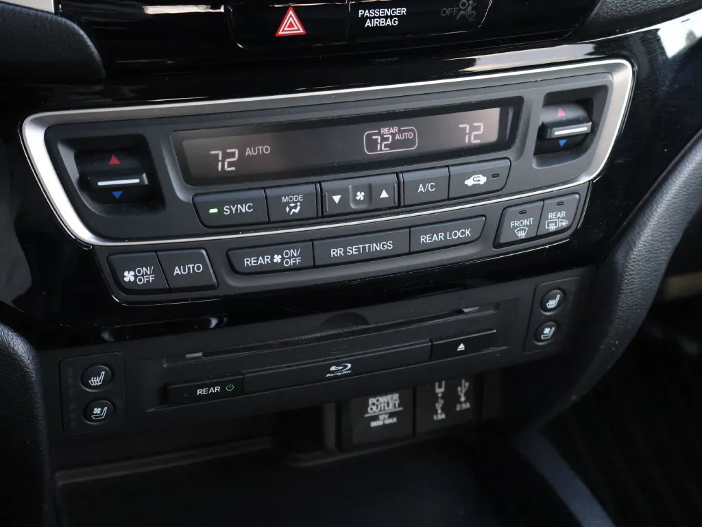 2018 Honda Pilot Elite - Photo 24
