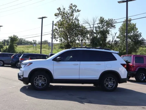 More photos of 2022 Honda Passport TrailSport at Jay Wolfe Honda, MO