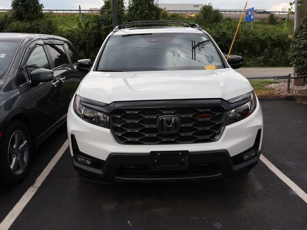 Used 2022 Honda Passport TrailSport with VIN 5FNYF8H66NB027379 for sale in Kansas City