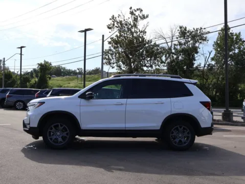 More photos of 2025 Honda Passport TrailSport at Jay Wolfe Honda, MO