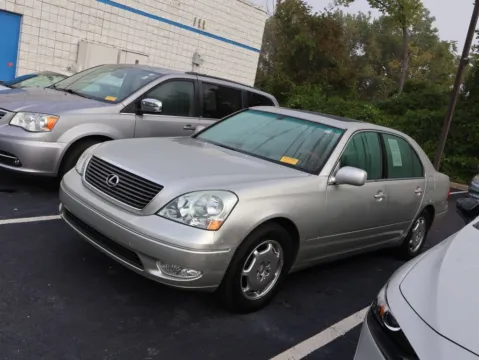 More photos of 2002 Lexus LS 430 at Jay Wolfe Honda, MO