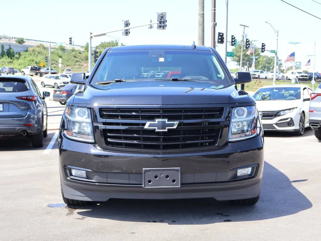 Used 2018 Chevrolet Tahoe Premier with VIN 1GNSKCKC6JR138013 for sale in Kansas City