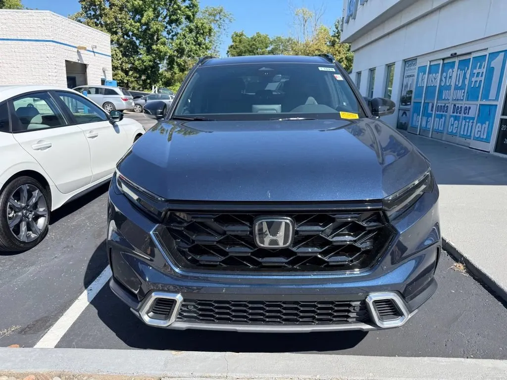 Used 2026 Honda CR-V Sport Touring with VIN 7FARS6H97TE111243 for sale in Kansas City