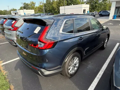 More photos of 2024 Honda CR-V EX-L at Jay Wolfe Honda, MO