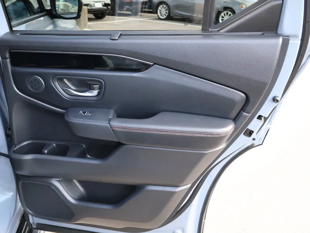 2025 Honda Pilot TrailSport - Photo 15