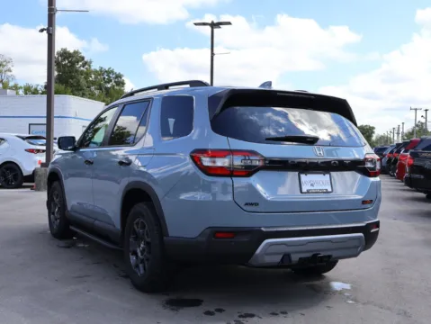 More photos of 2025 Honda Pilot TrailSport at Jay Wolfe Honda, MO