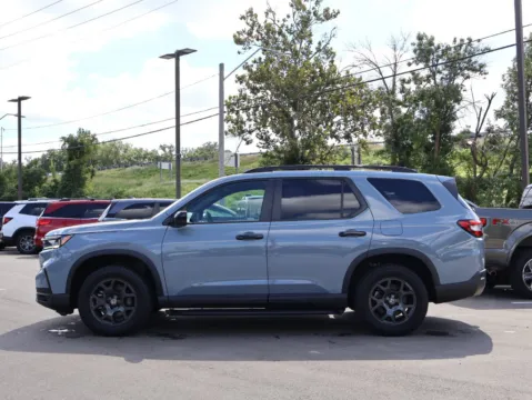 More photos of 2025 Honda Pilot TrailSport at Jay Wolfe Honda, MO