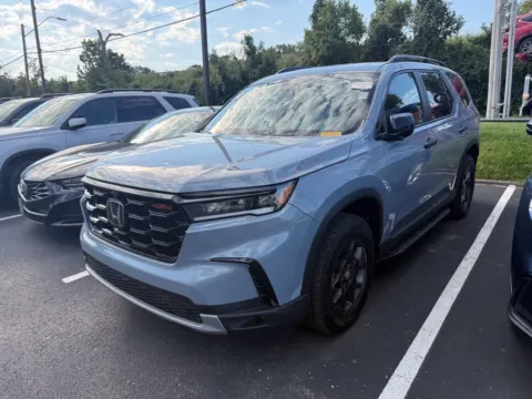 Another view of 2025 Honda Pilot TrailSport for sale in Kansas City, MO at Jay Wolfe Honda