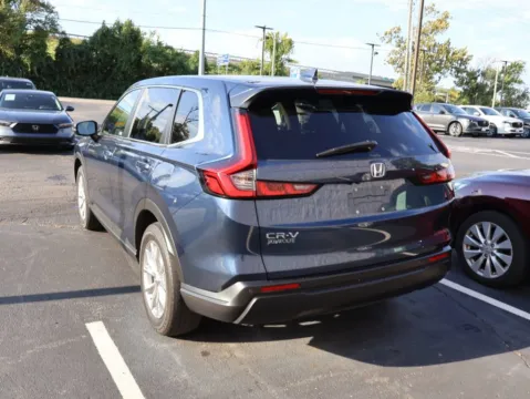 More photos of 2024 Honda CR-V EX-L at Jay Wolfe Honda, MO