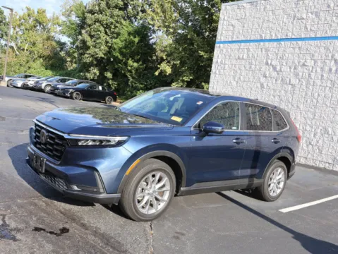 More photos of 2024 Honda CR-V EX-L at Jay Wolfe Honda, MO