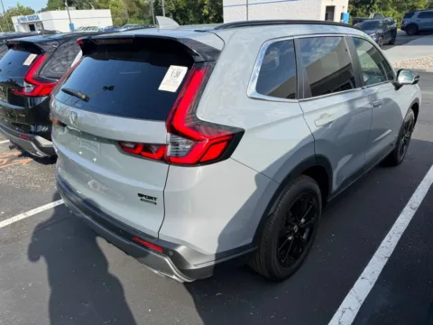 More photos of 2024 Honda CR-V Hybrid Sport Touring at Jay Wolfe Honda, MO