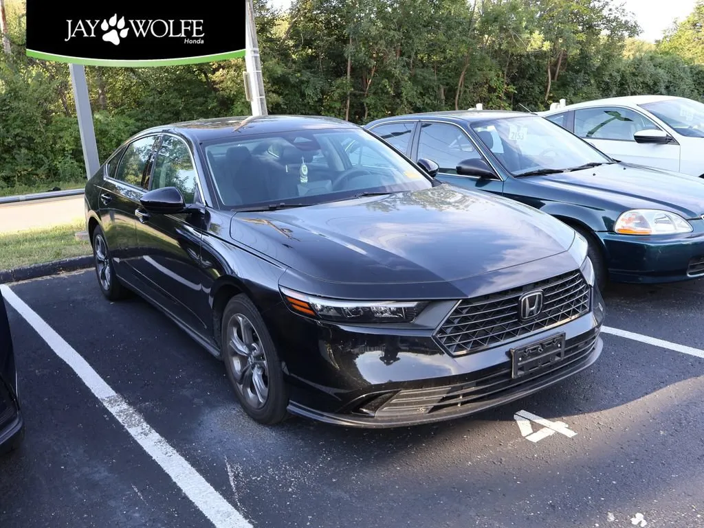 Black 2024 Honda Accord Sedan EX for sale in Kansas City, MO