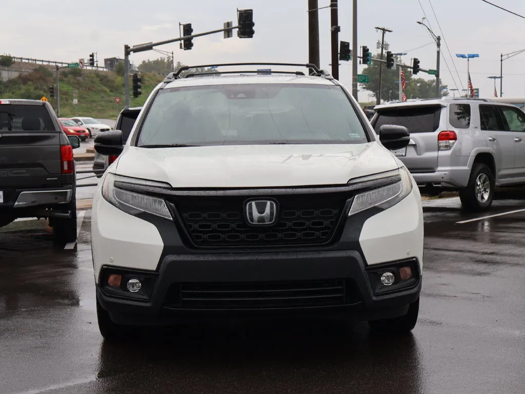 Used 2019 Honda Passport Elite with VIN 5FNYF8H00KB016711 for sale in Kansas City