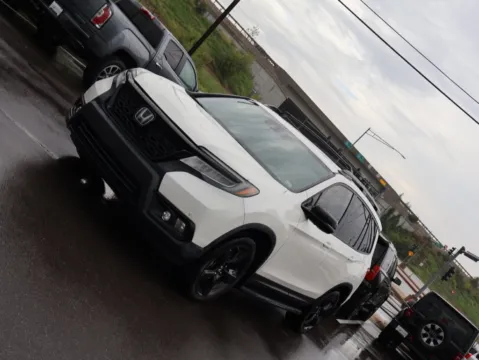 Another view of 2019 Honda Passport Elite for sale in Kansas City, MO at Jay Wolfe Honda