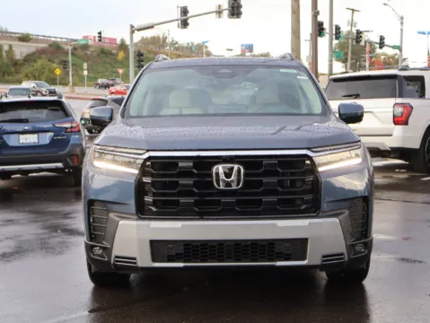 Photos of 2026 Honda Pilot Touring for sale in Kansas City, MO at Jay Wolfe Honda
