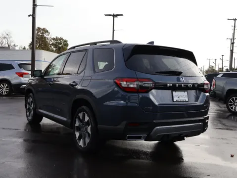 More photos of 2026 Honda Pilot Touring at Jay Wolfe Honda, MO