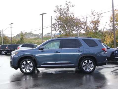More photos of 2026 Honda Pilot Touring at Jay Wolfe Honda, MO