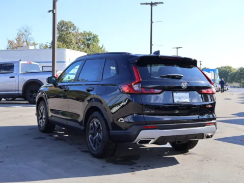More photos of 2027 Honda CR-V Hybrid TrailSport at Jay Wolfe Honda, MO