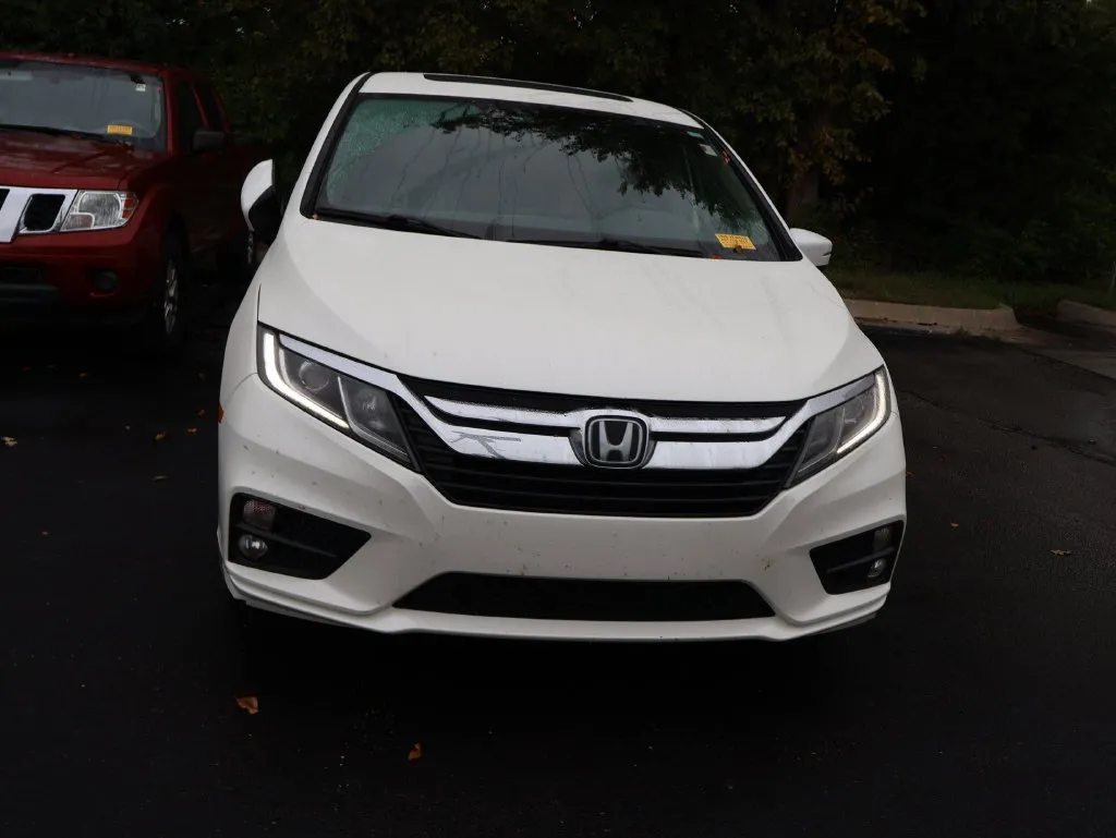 Used 2018 Honda Odyssey EX-L with VIN 5FNRL6H75JB041553 for sale in Kansas City