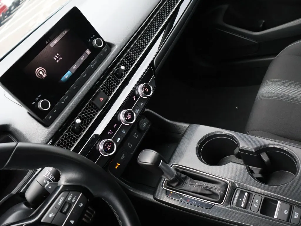 2025 Honda Civic Sport - Photo 18