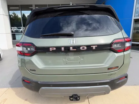 More photos of 2026 Honda Pilot TrailSport at Jay Wolfe Honda, MO
