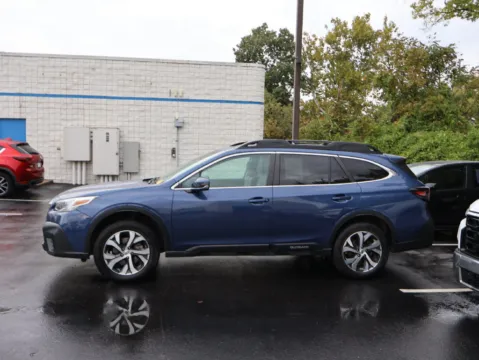 More photos of 2022 Subaru Outback Limited at Jay Wolfe Honda, MO