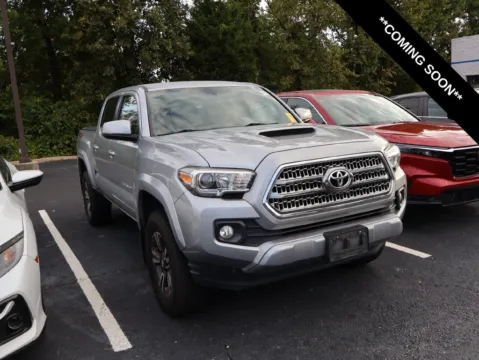 Silver 2017 Toyota Tacoma TRD Sport for sale in Kansas City, MO