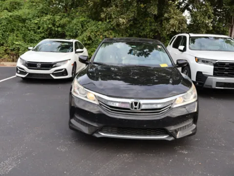 Photos of 2017 Honda Accord Sedan LX for sale in Kansas City, MO at Jay Wolfe Honda
