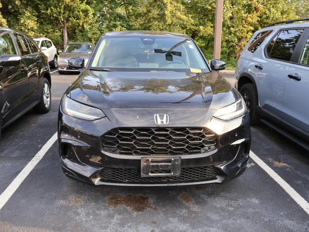 Used 2024 Honda HR-V EX-L with VIN 3CZRZ2H7XRM760239 for sale in Kansas City
