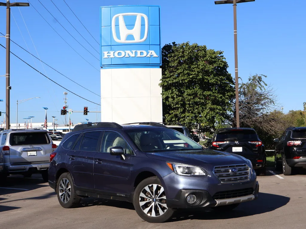Blue 2017 Subaru Outback Limited for sale in Kansas City, MO