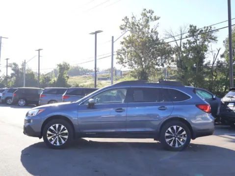More photos of 2017 Subaru Outback Limited at Jay Wolfe Honda, MO