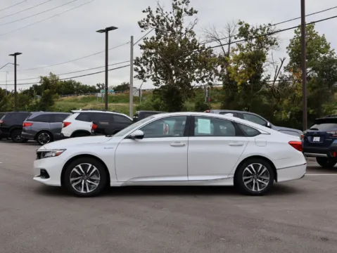 More photos of 2021 Honda Accord Hybrid EX-L at Jay Wolfe Honda, MO