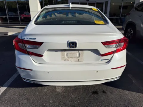 More photos of 2021 Honda Accord Hybrid EX-L at Jay Wolfe Honda, MO