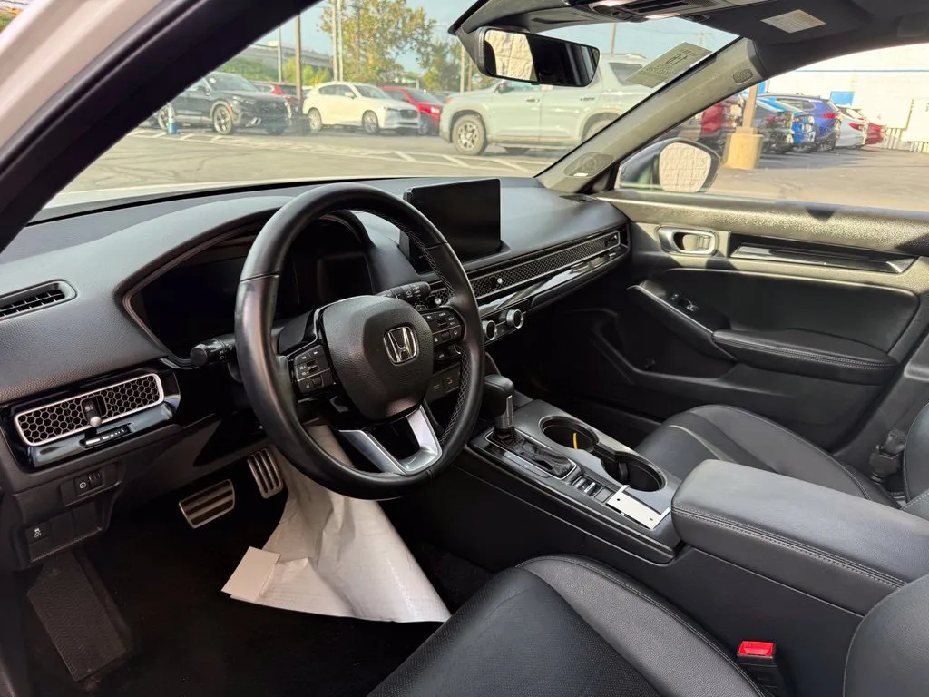 2025 Honda Civic Hatchback Sport Touring - Photo 7