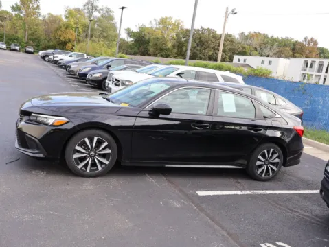 More photos of 2024 Honda Civic Sedan EX at Jay Wolfe Honda, MO