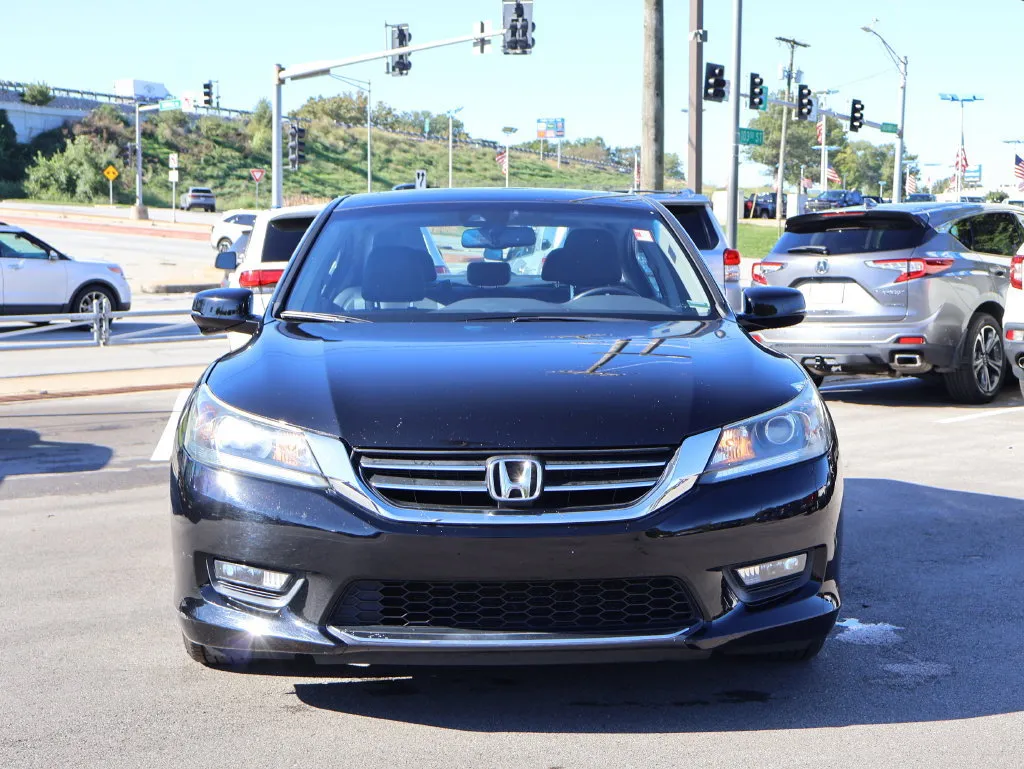 Used 2014 Honda Accord EX-L with VIN 1HGCR2F82EA212980 for sale in Kansas City