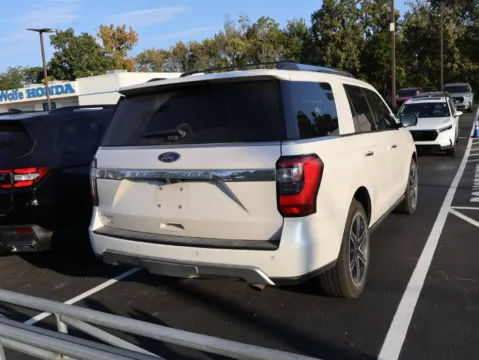 More photos of 2019 Ford Expedition Limited at Jay Wolfe Honda, MO