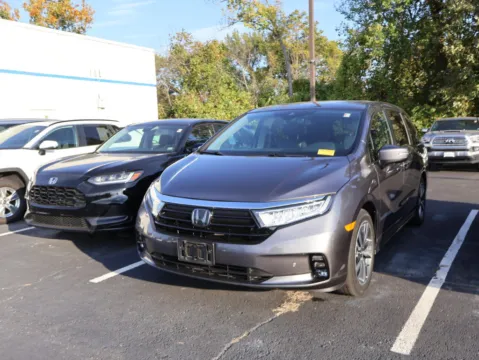 Another view of 2024 Honda Odyssey Touring for sale in Kansas City, MO at Jay Wolfe Honda