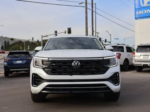 Photos of 2024 Volkswagen Atlas 2.0T SEL Premium R-Line for sale in Kansas City, MO at Jay Wolfe Honda