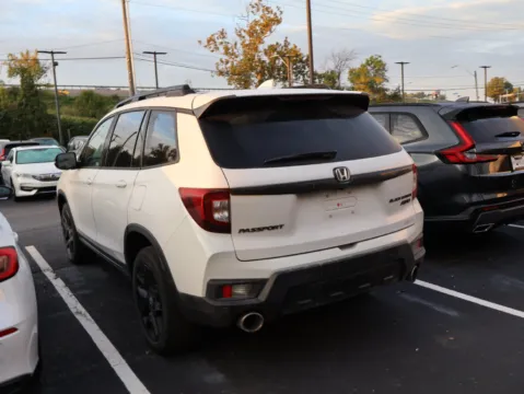 More photos of 2024 Honda Passport Black Edition at Jay Wolfe Honda, MO