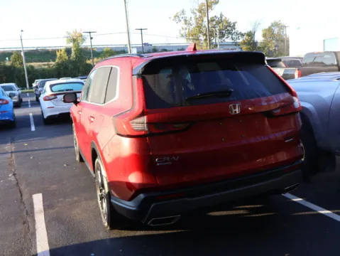 More photos of 2025 Honda CR-V Hybrid Sport Touring at Jay Wolfe Honda, MO