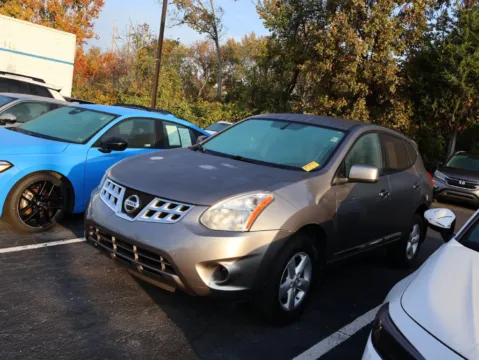 More photos of 2013 Nissan Rogue S at Jay Wolfe Honda, MO